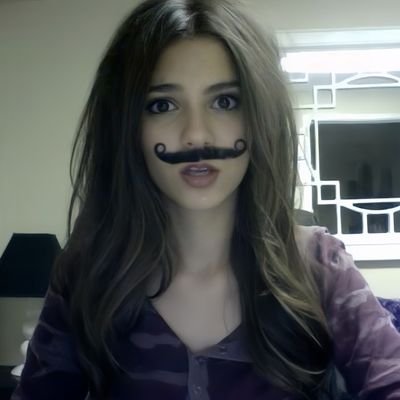 khushhumai_'s profile picture