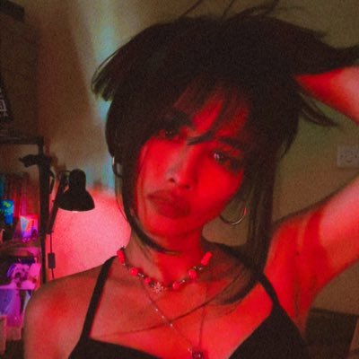 Luthréya 🕷- this acc is not for background check's profile picture