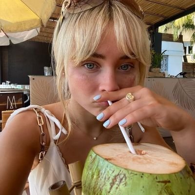 lesbianniedsn's profile picture