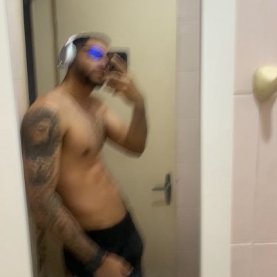 Efrain_Jr23's profile picture