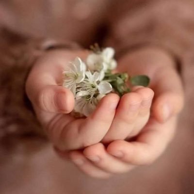 حكاية .. عطر !'s profile picture