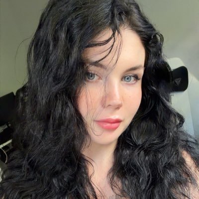 MADDY 0F's profile picture
