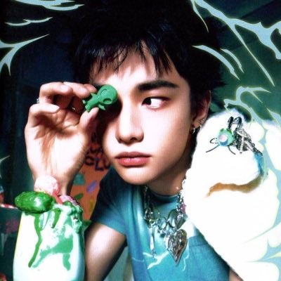 HHJRANDOM's profile picture