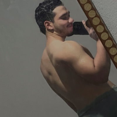 eu's profile picture