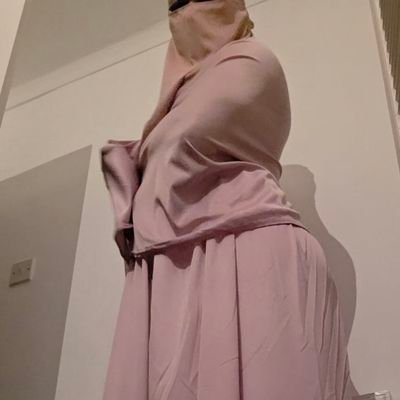 sissyhijabiwife's profile picture