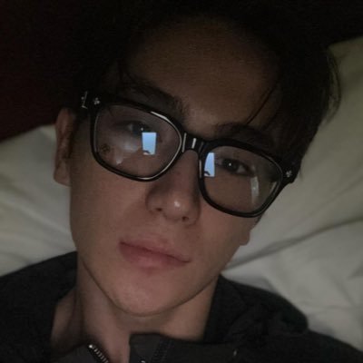 망자's profile picture