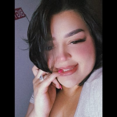 JigglyAdri's profile picture