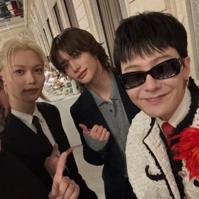 ๐ ๐๐๐๐๐ข.๐๐ ๐'s profile picture