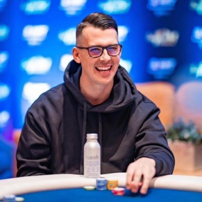 Robin Poker's profile picture