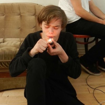 ʎʇʇǝq ✩'s profile picture