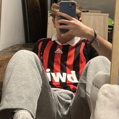 Newt (1,9k) 😈's profile picture