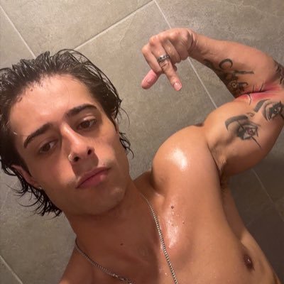 Master Jonny Cash 💰's profile picture