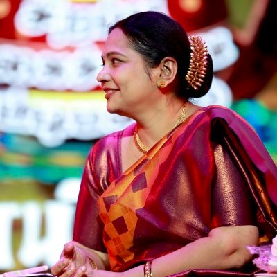 VinodhiniUnoffl's profile picture