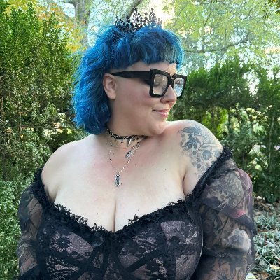 sheshyneshy's profile picture