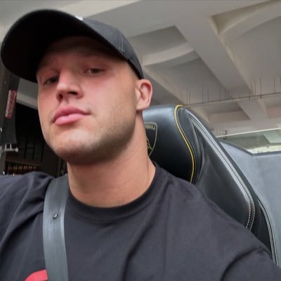 william edge's profile picture
