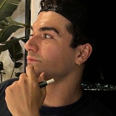 mari;๐ค's profile picture