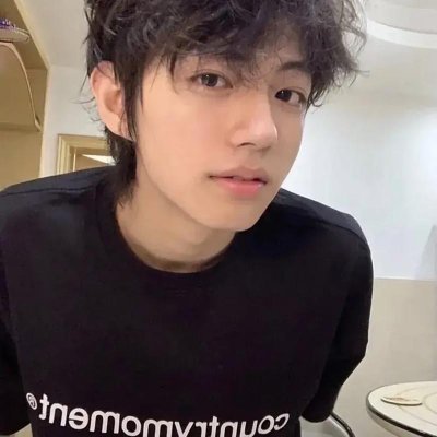 Uq1qrT8Oy6soFe4's profile picture