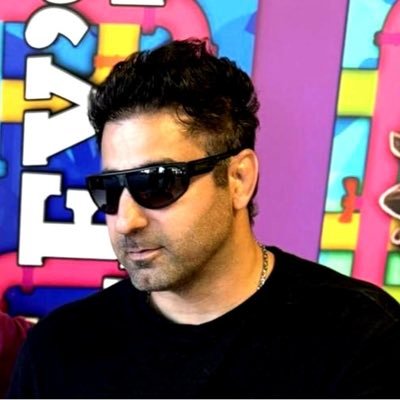 روزبه اکسین ( پهلوی پرست )'s profile picture
