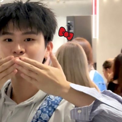 kimtaeOpas's profile picture