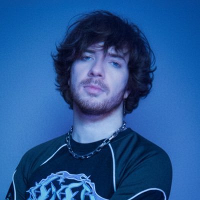 Essenger 🔜 FWA's profile picture