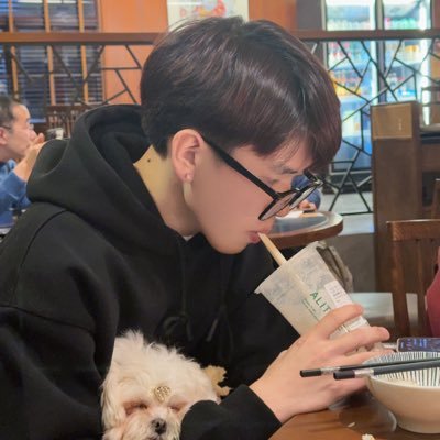 az040605's profile picture