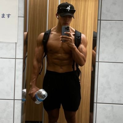 mumeii000's profile picture