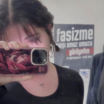beyza ☭'s profile picture