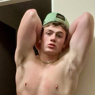 Luke Henderson 💞's profile picture