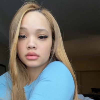 P's profile picture