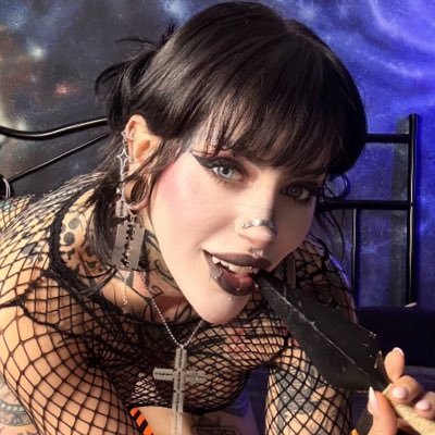 MilkyAlienx.x's profile picture