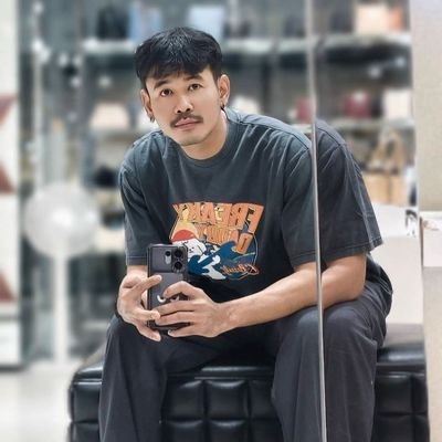 PhanuwatOt55309's profile picture