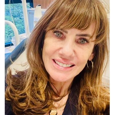 CassianaCotica's profile picture