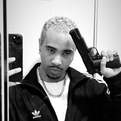 kissmeriver's profile picture