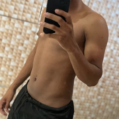 santos87432's profile picture