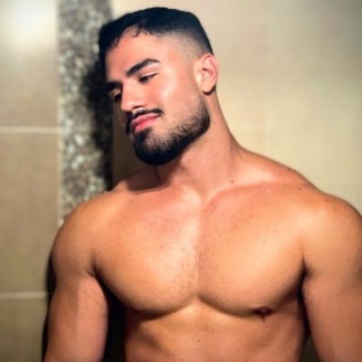 Nutting_2C_Here's profile picture