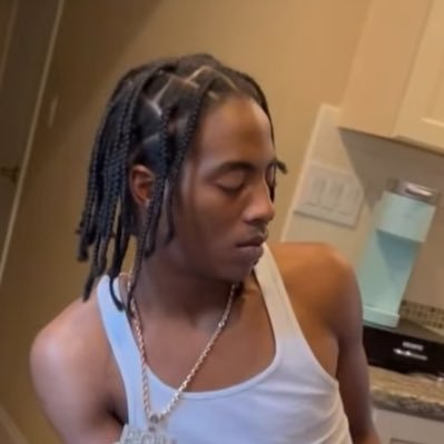 Idkhowtfhealive's profile picture