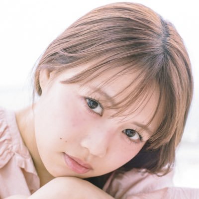 【公式】吉川ひより1st写真集 3/18発売's profile picture
