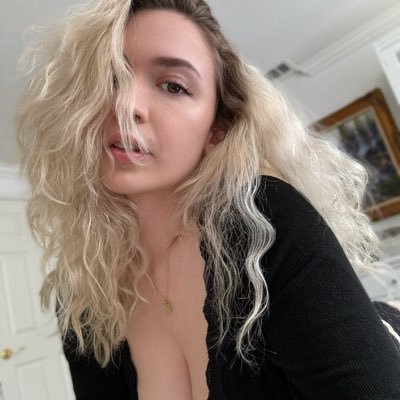 tinysaddragon's profile picture