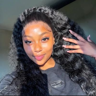 Champagne Mamello 📿 🧜♀️'s profile picture