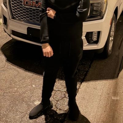 vone12two's profile picture