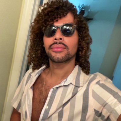 now why am i in it?'s profile picture