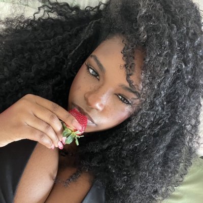 iza's profile picture