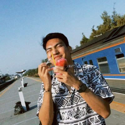 วาฬหลังค่อม 🐋 (Taylor’s Version)'s profile picture