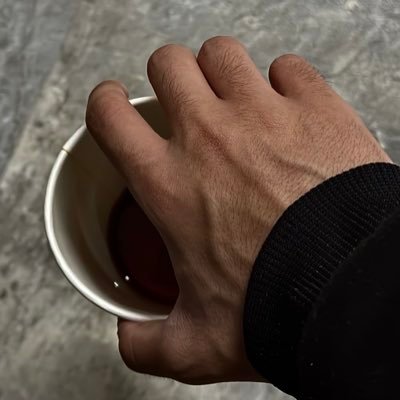 eealtt's profile picture