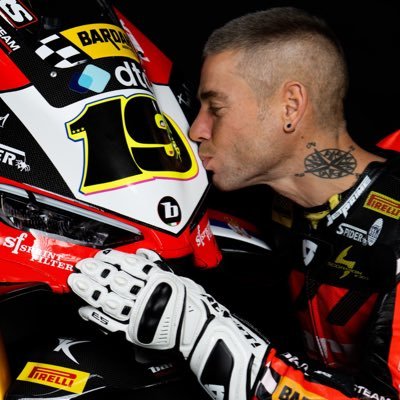 19Bautista's profile picture