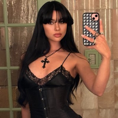 𝑔𝑜𝒹𝒹𝑒𝓈𝓈 𝓂𝒶𝒹𝒹𝓎🕷️🥀's profile picture