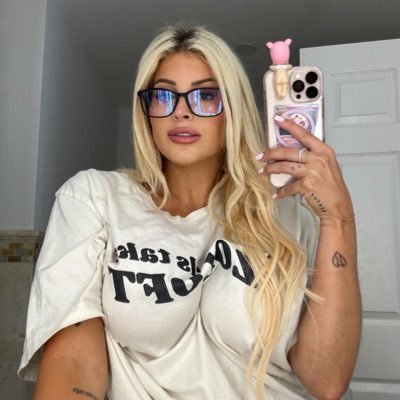 M O M M Y A S H 💘🌸's profile picture