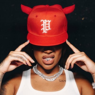 LudmillaVersos's profile picture