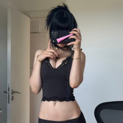 Nicole Pony's profile picture