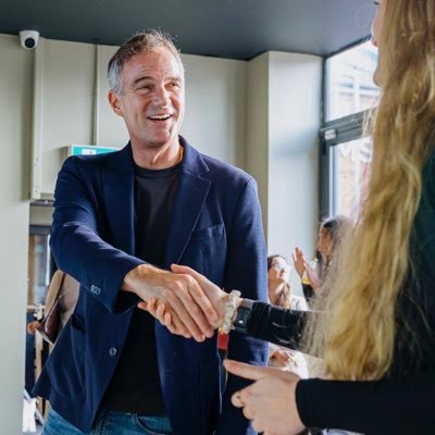 Peter Kyle's profile picture